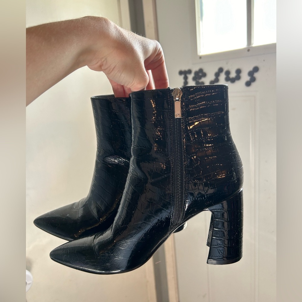 Marc Fisher Heels size 8